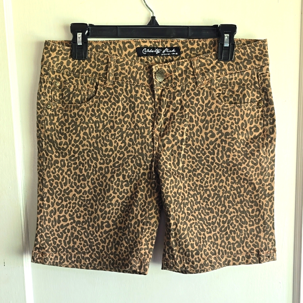 Celebrity Pink Leopard Print Womens Shorts Size 9